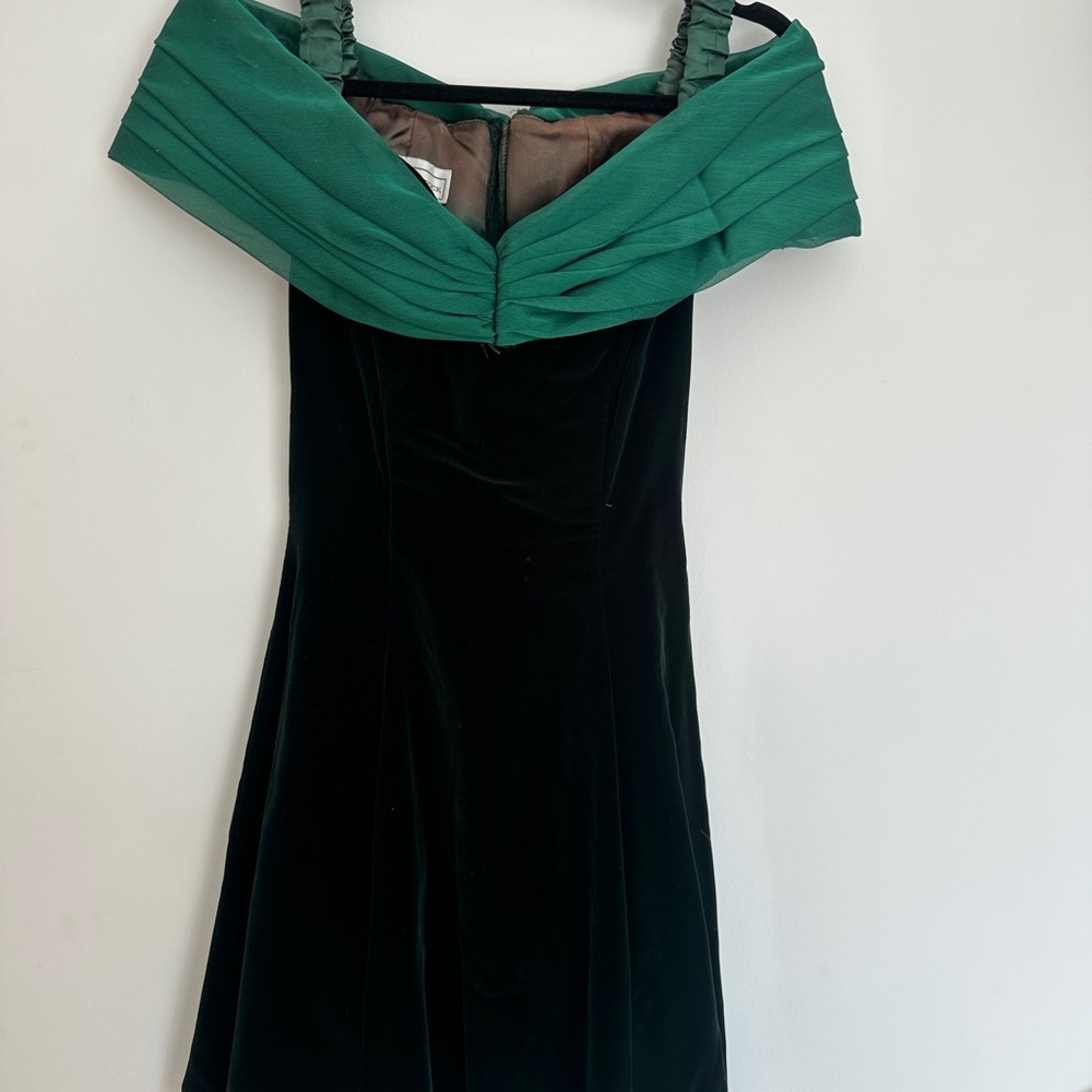 Vintage Scott McClintock Emerald Green  Off-Shoulder Velvet Dress